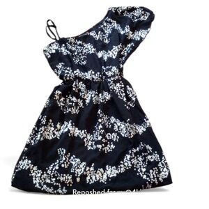 SEQUINED ONE‎ SHOULDER DRESS